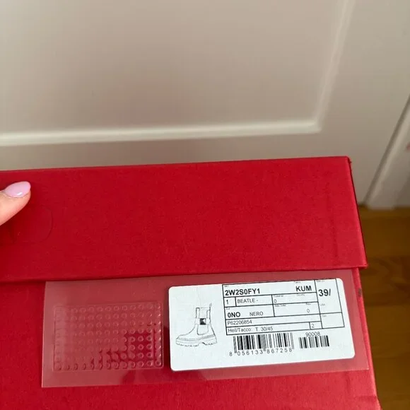 NWT Valentino Garavani Beatle 45 Ankle Boots One Stud Chunky Rubber Lug Sole - Picture 4 of 12